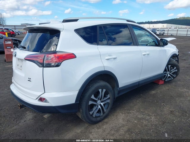 Toyota RAV4 LE 2016 2T3BFREV5GW434422 Image 4