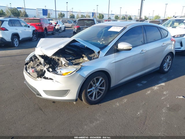 Ford FOCUS SE 2016 1FADP3K25GL255514 Image 2