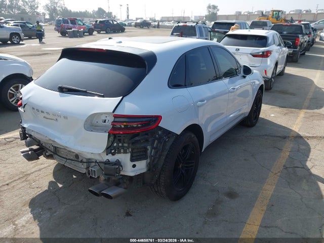 2018 PORSCHE MACAN WP1AB2A53JLB35637 Photo 3