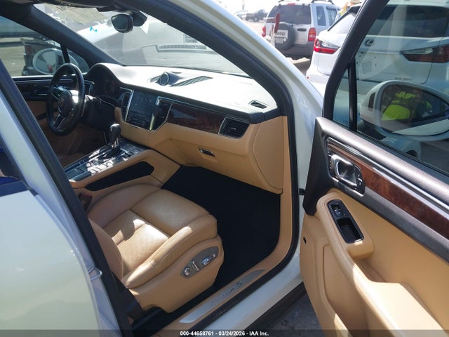 2018 PORSCHE MACAN WP1AB2A53JLB35637 Photo 4