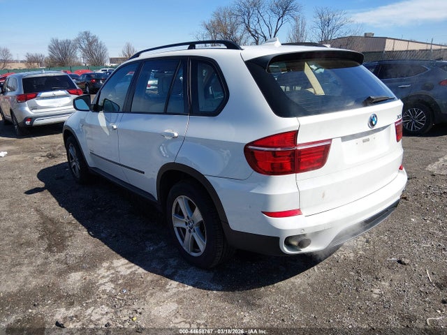 2013 BMW X5 5UXZV4C52D0E14282 Photo 2