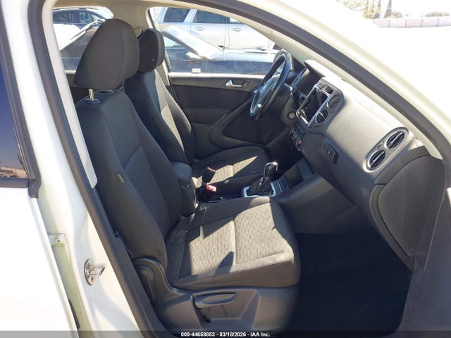 2015 VOLKSWAGEN TIGUAN WVGAV7AX2FW510703 Photo 4