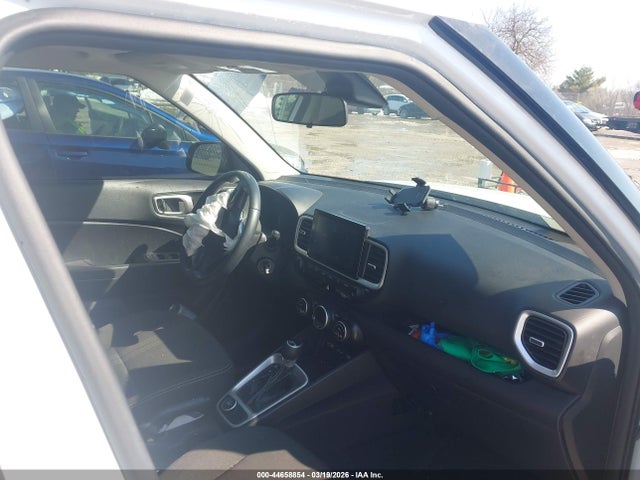 2022 HYUNDAI VENUE KMHRC8A34NU167544 Photo 4