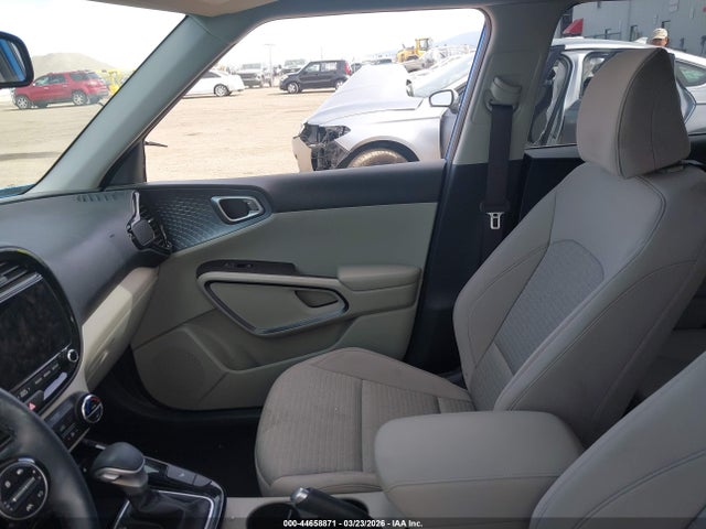 KNDJ33AU1S7243180 KIA SOUL EX