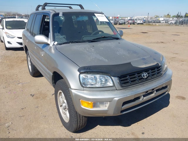 1999 TOYOTA RAV4 JT3HP10V3X7136998