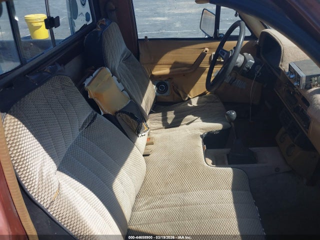 1981 TOYOTA PICKUP / CAB CHASSIS JT4RN44S8B0026229 Photo 7