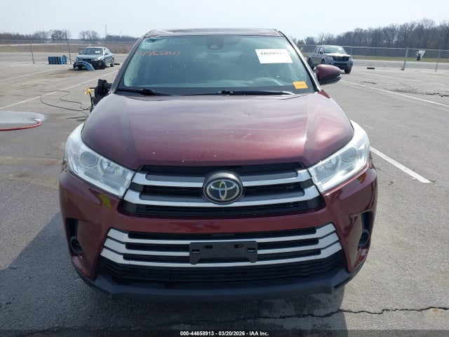 Toyota Highlander Le 2018 5TDZZRFH1JS243930 Image 12