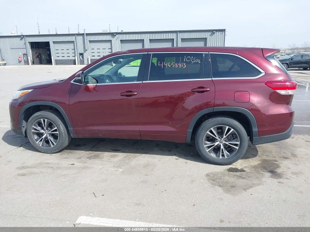 Toyota Highlander Le 2018 5TDZZRFH1JS243930 Image 14