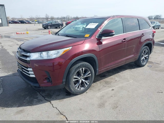 Toyota Highlander Le 2018 5TDZZRFH1JS243930 Image 2