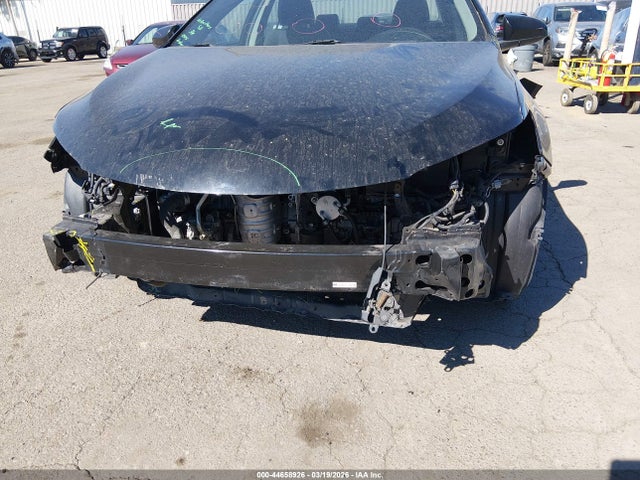 4T1BF1FK9HU382745 Toyota CAMRY SE