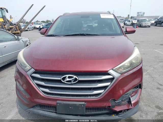KM8J33A43HU264764 Hyundai TUCSON SE