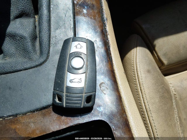 2008 Bmw 335i მანქანა იყიდება აუქციონზე, vin: WBAVB73558KY64409, აუქციონის ნომერი: 44658939