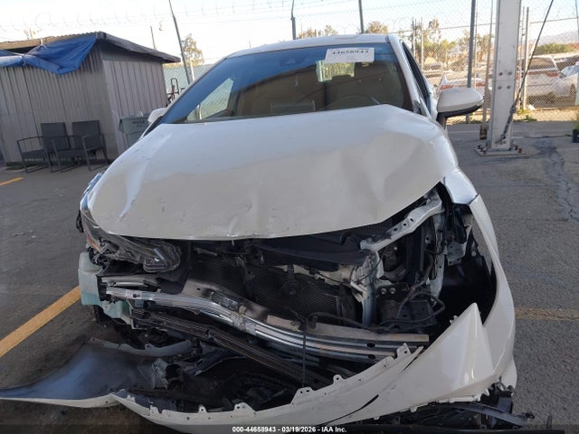 JTNK4RBE8K3035036 Toyota COROLLA SE