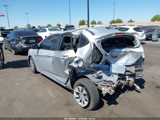 KMHCT5AE8HU325992 Hyundai ACCENT SE