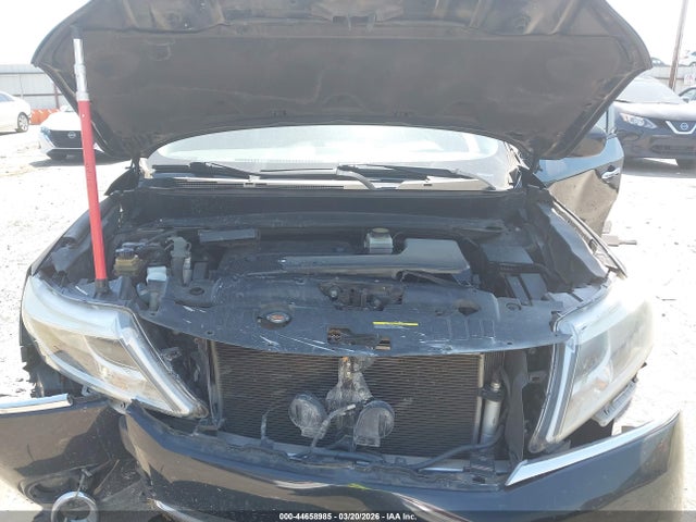 Продажа на аукционе авто 2016 Nissan Pathfinder Sv, vin: 5N1AR2MN8GC631160, номер лота: 44658985