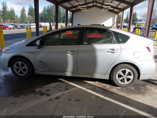 Toyota Prius Two 2014 JTDKN3DU0E0356948 Image 14