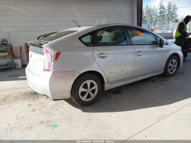 2014 TOYOTA PRIUS JTDKN3DU0E0356948 Photo 3