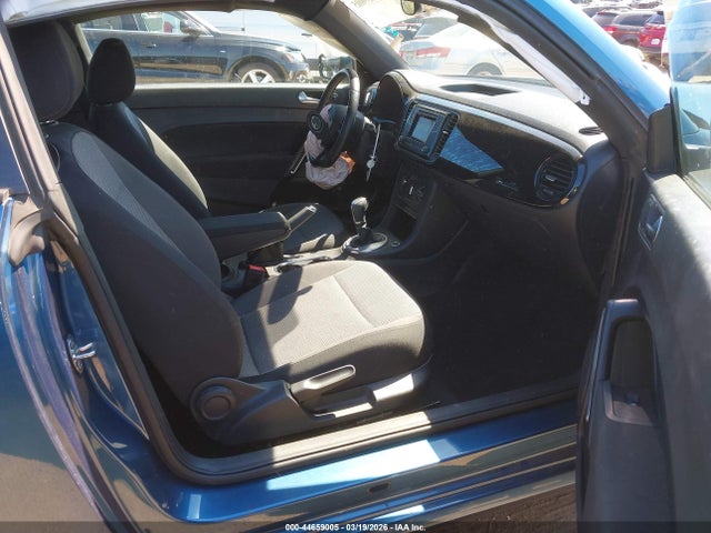 2019 VOLKSWAGEN BEETLE 3VWFD7AT5KM708841 Photo 4