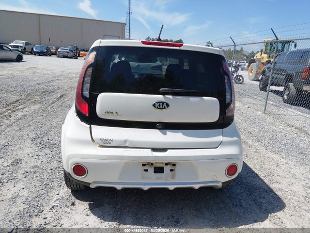 KNDJP3A58J7519060 KIA SOUL +