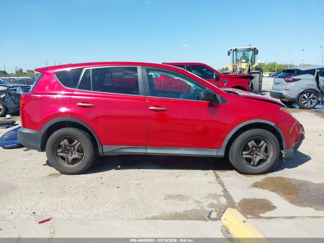 2T3BFREV6FW293682 Toyota RAV4 LE