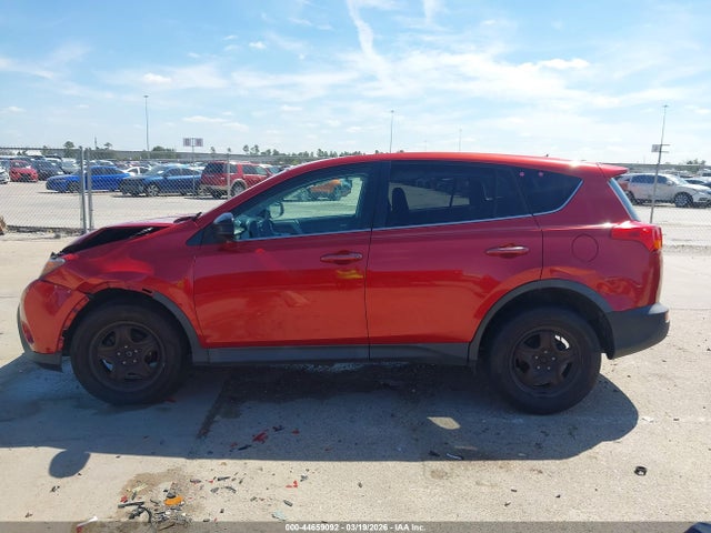 2T3BFREV6FW293682 Toyota RAV4 LE