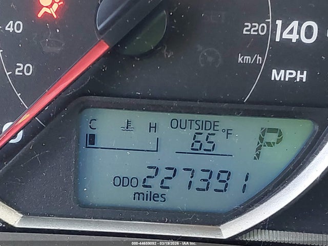 2T3BFREV6FW293682 Toyota RAV4 LE