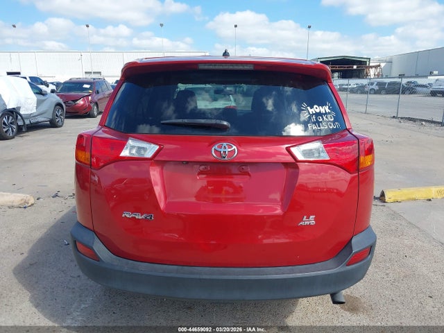 2T3BFREV6FW293682 Toyota RAV4 LE
