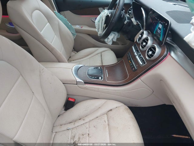 2022 Mercedes-benz Glc 300 4matic Suv მანქანა იყიდება აუქციონზე, vin: W1N0G8EB0NG068889, აუქციონის ნომერი: 44659100