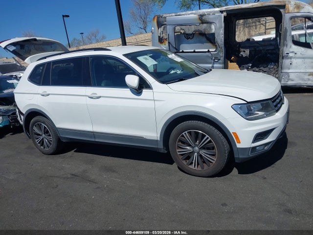3VV3B7AX3JM025549 Volkswagen Tiguan 2.0t Se/2.0t Sel