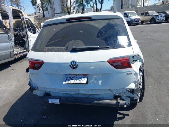 3VV3B7AX3JM025549 Volkswagen Tiguan 2.0t Se/2.0t Sel