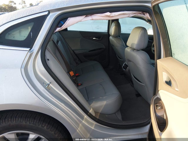 1G1ZE5ST4HF247682 Chevrolet MALIBU 1LT