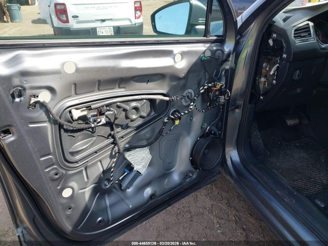 44659126 :رقم المزاد ، 3VV3B7AX6JM026792 vin ، 2018 Volkswagen Tiguan 2.0t Se/2.0t Sel مزاد بيع