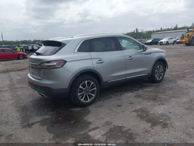 2021 LINCOLN NAUTILUS 2LMPJ6K90MBL06887 Photo 3