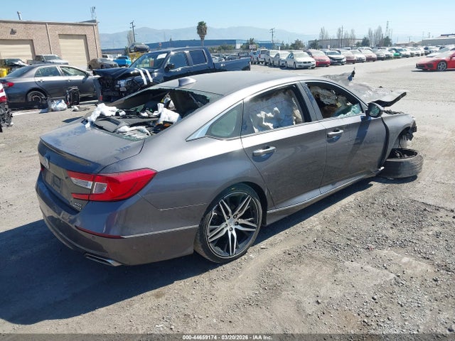 1HGCV2F9XNA000980 Honda Accord Touring