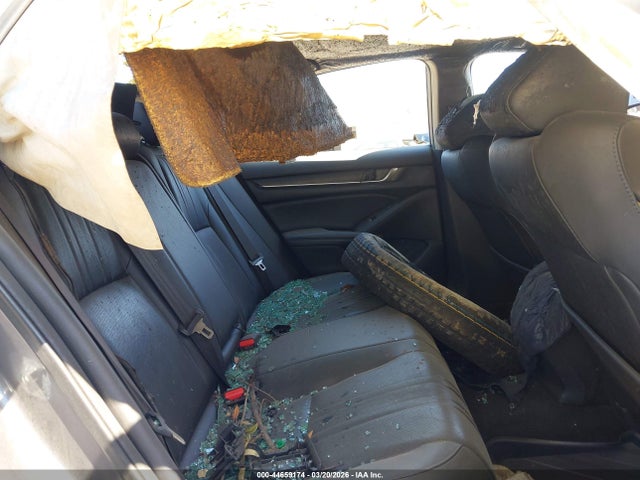 1HGCV2F9XNA000980 Honda Accord Touring