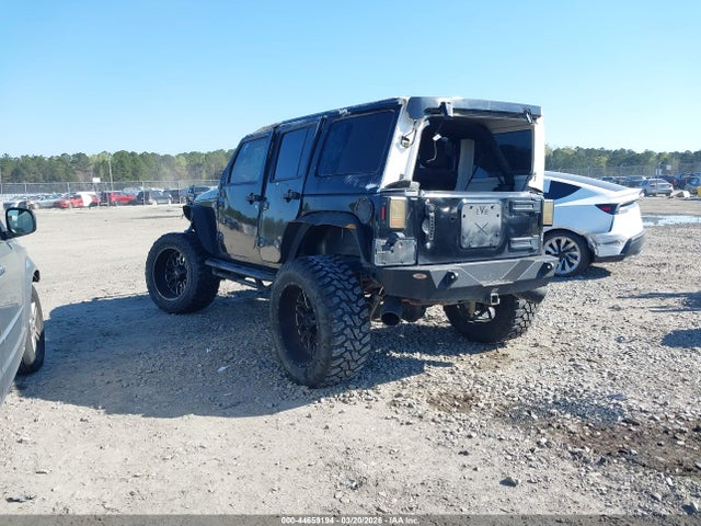2013 JEEP WRANGLER UNLIMITED 1C4BJWDG7DL632613 Photo 2