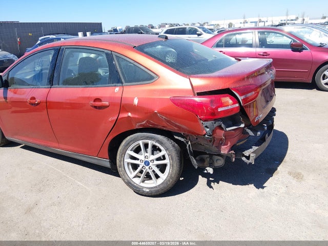 1FADP3F25JL241422 Ford FOCUS SE