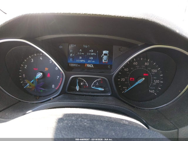1FADP3F25JL241422 Ford FOCUS SE
