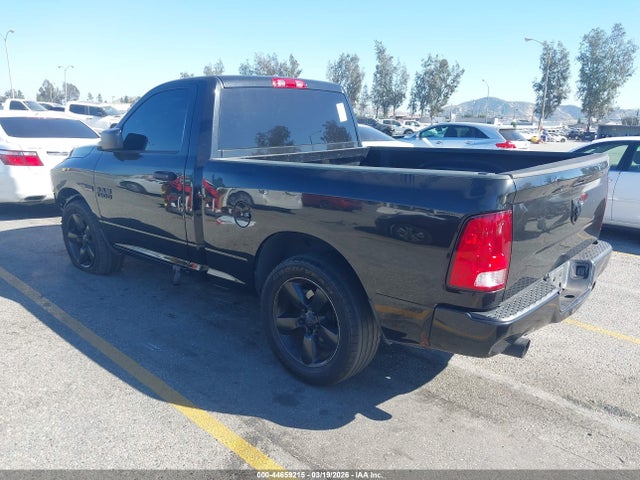 44659215 :رقم المزاد ، 3C6JR6AT0HG598904 vin ، 2017 Ram 1500 Express  4x2 6'4 Box مزاد بيع