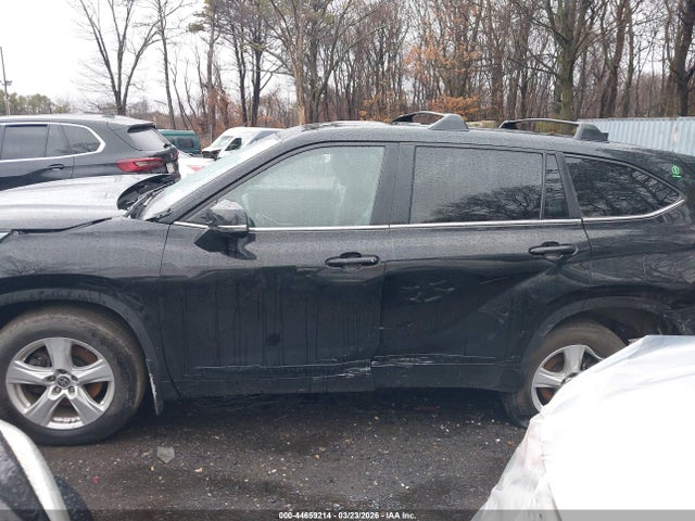 44659214 :رقم المزاد ، 5TDBBRCH6PS111412 vin ، 2023 Toyota Highlander Hybrid Le مزاد بيع