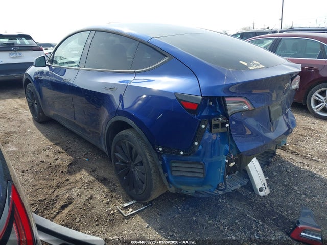 Продажа на аукционе авто 2023 Tesla Model Y Awd/long Range Dual Motor All-wheel Drive, vin: 7SAYGDEEXPA204133, номер лота: 44659220