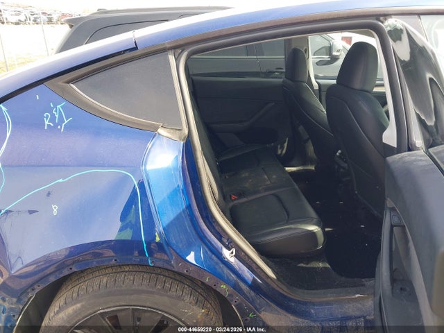 Продажа на аукционе авто 2023 Tesla Model Y Awd/long Range Dual Motor All-wheel Drive, vin: 7SAYGDEEXPA204133, номер лота: 44659220