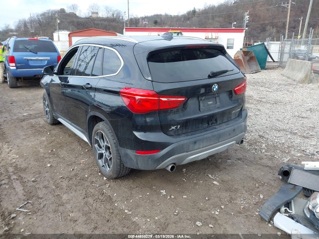 2019 BMW X1 WBXHT3C55K5L38926 Photo 2