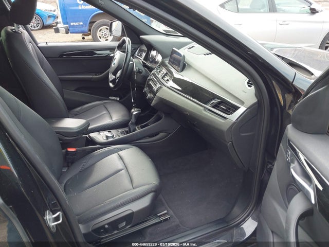 2019 BMW X1 WBXHT3C55K5L38926 Photo 4
