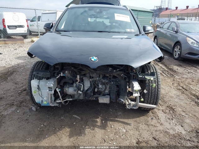 2019 BMW X1 WBXHT3C55K5L38926 Photo 5