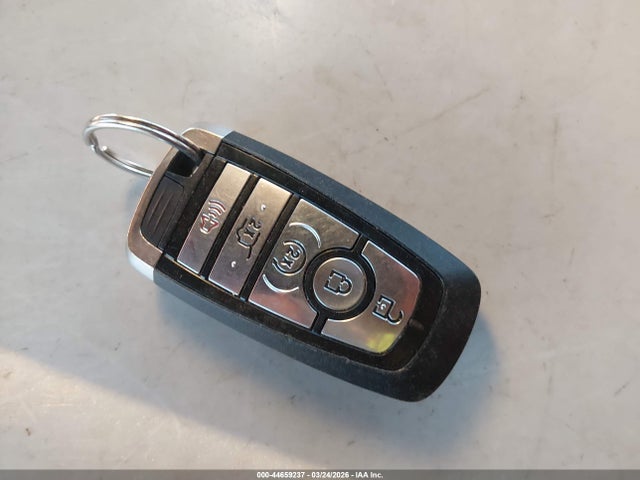 1GKS1FKD6NR307561 GMC Yukon Xl 2wd Sle