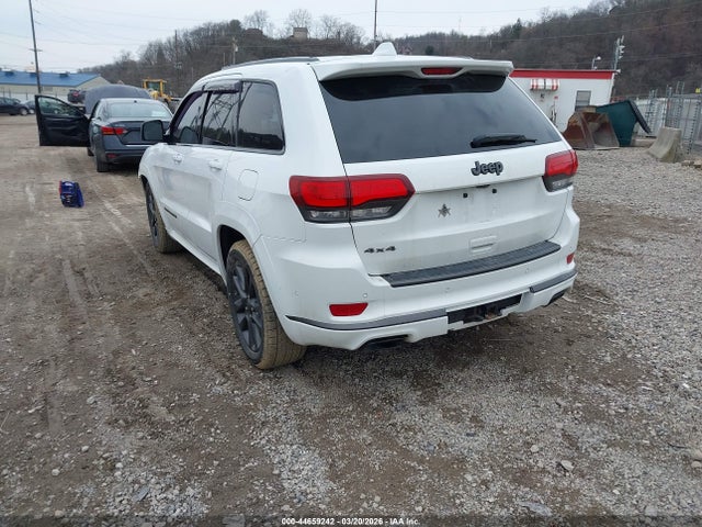 2018 JEEP GRAND CHEROKEE 1C4RJFCG0JC150934 Photo 2