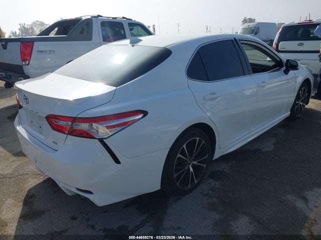 2020 TOYOTA CAMRY 4T1G11AK9LU918954 Photo 3