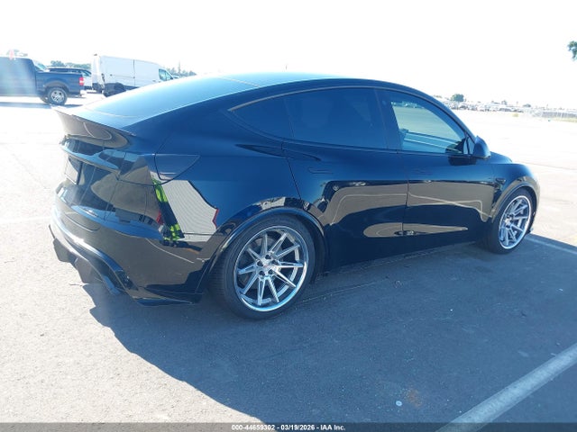 Продажа на аукционе авто 2022 Tesla Model Y Long Range Dual Motor All-wheel Drive, vin: 7SAYGDEE6NF376675, номер лота: 44659302