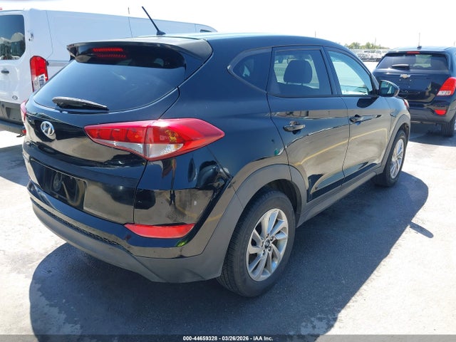 KM8J23A45JU701561 Hyundai TUCSON SE